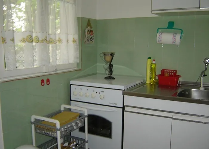 아파트먼트 루나 흐바르