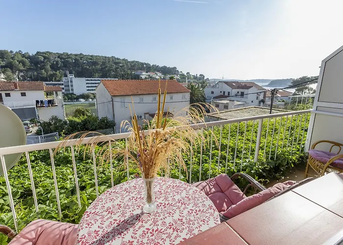 아파트먼트 루나 *