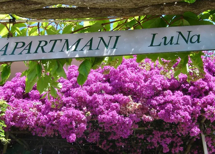 Luna Apartment Hvar Town